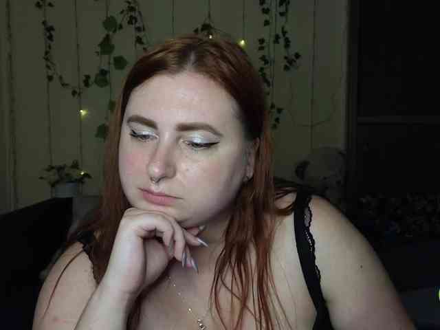 Aliciaredluv webcam