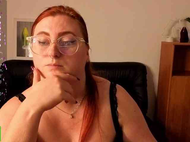 Aliciaredluv webcam