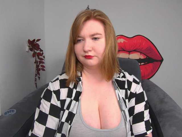 NikkiWild live cam on BongaCams