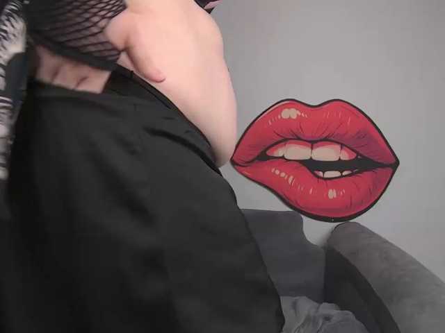 NikkiWild webcam bongacams model stream image
