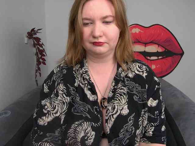 NikkiWild webcam