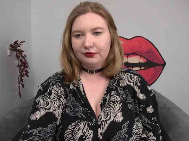 NikkiWild webcam