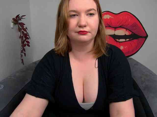 NikkiWild webcam
