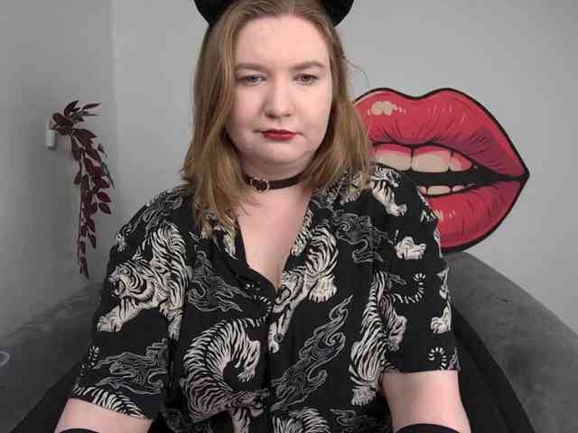 Model: NikkiWild
