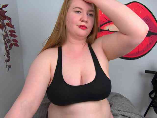 NikkiWild webcam