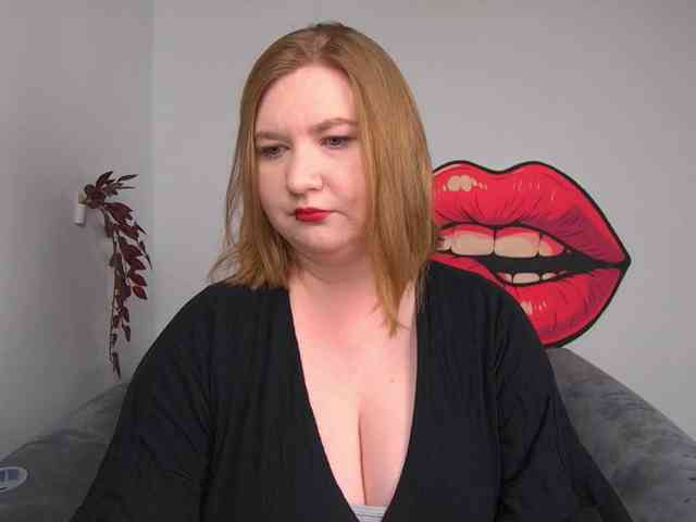 NikkiWild webcam