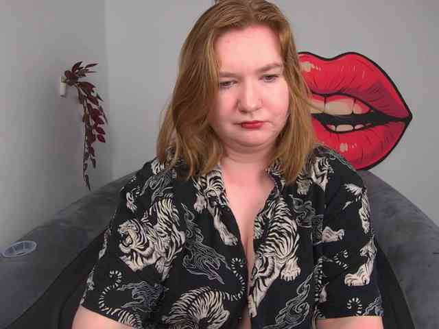 NikkiWild webcam