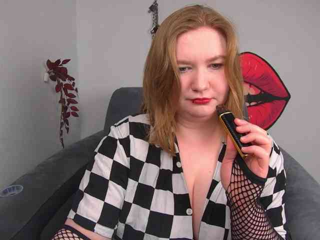 NikkiWild webcam