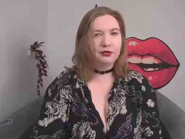 NikkiWild webcam