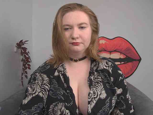 NikkiWild webcam