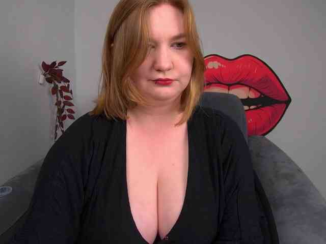 Model: NikkiWild