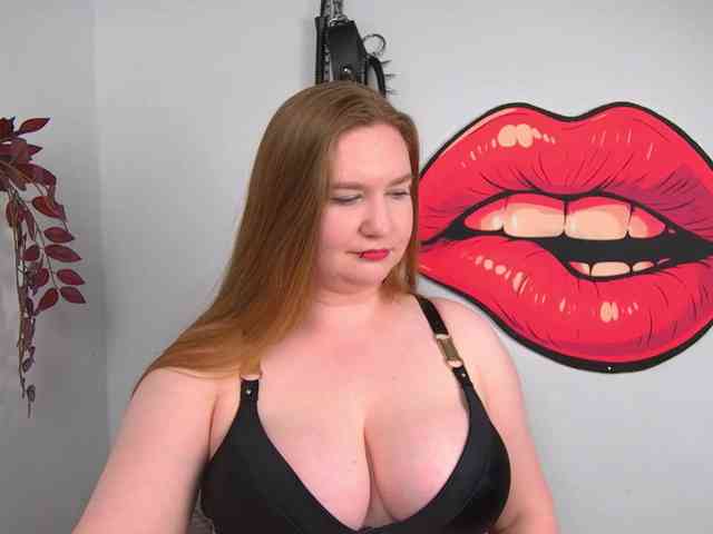 NikkiWild webcam