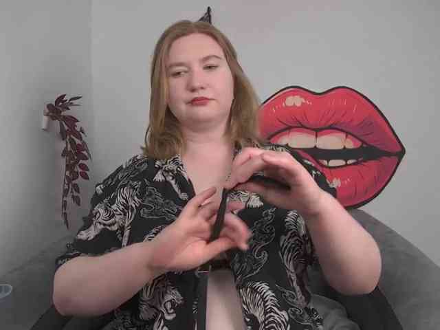 Model: NikkiWild