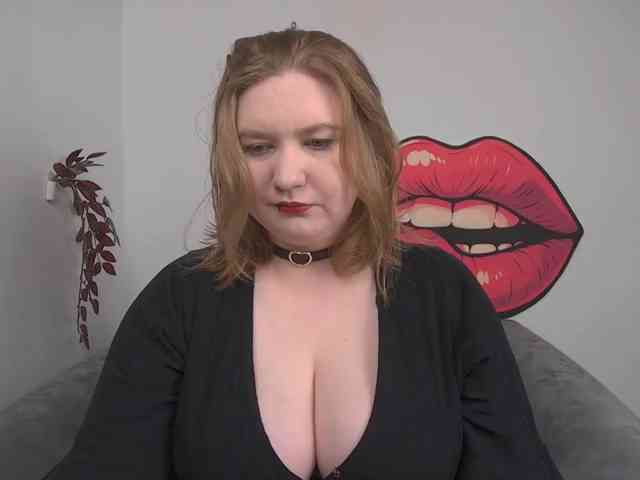 NikkiWild webcam
