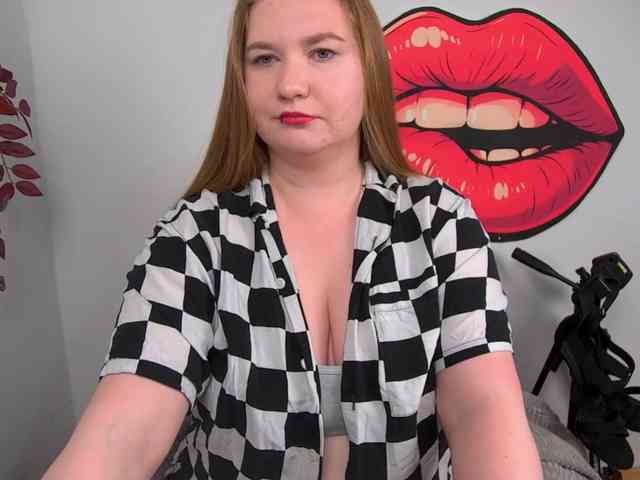 NikkiWild webcam