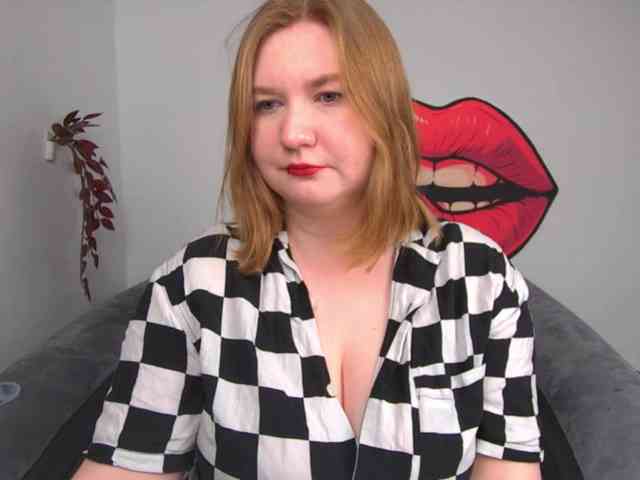 NikkiWild webcam