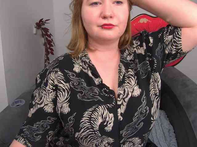 NikkiWild webcam