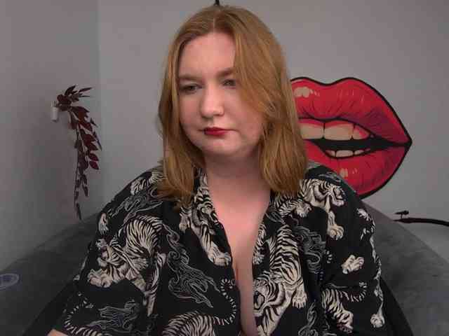 NikkiWild webcam