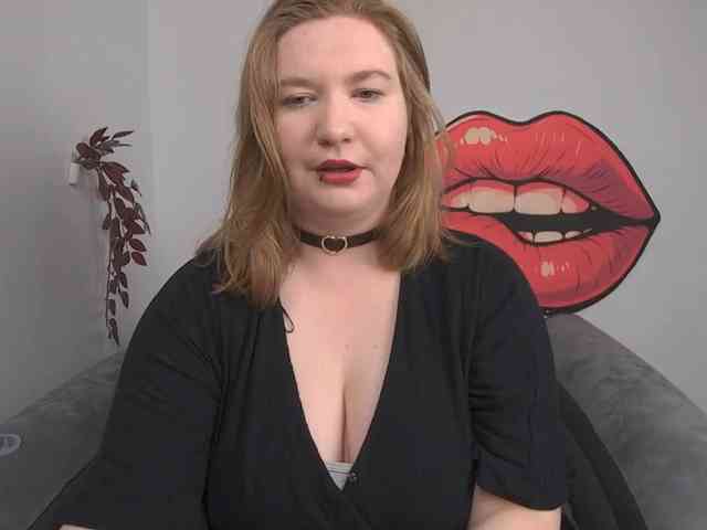 NikkiWild webcam