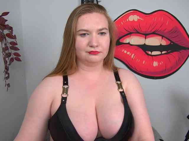 Model: NikkiWild