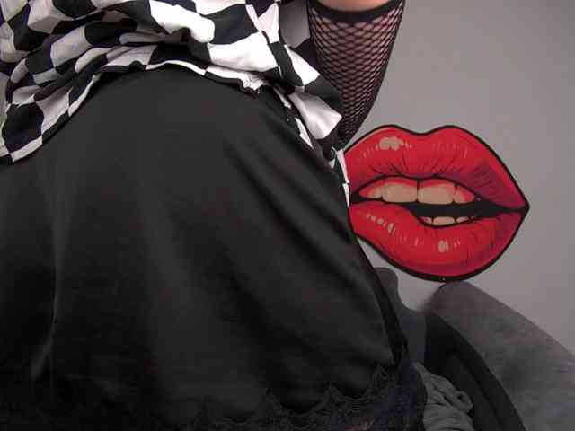 NikkiWild webcam