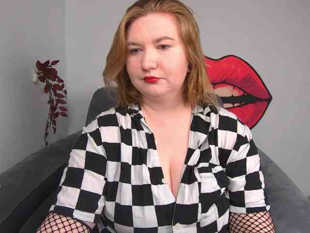 NikkiWild webcam