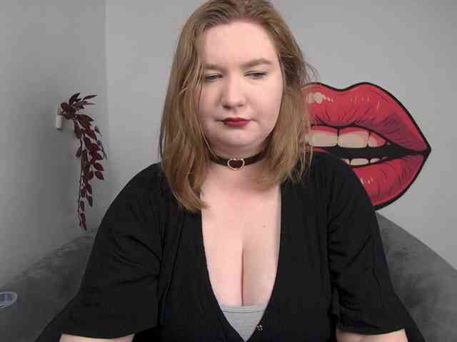 NikkiWild webcam