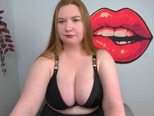 Model: NikkiWild