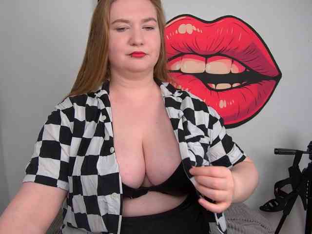 Model: NikkiWild