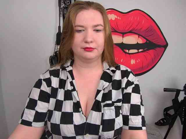 Model: NikkiWild
