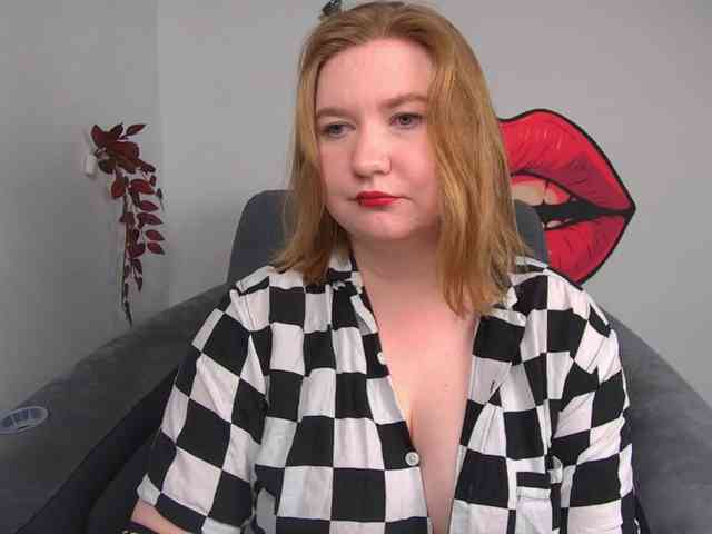 NikkiWild webcam