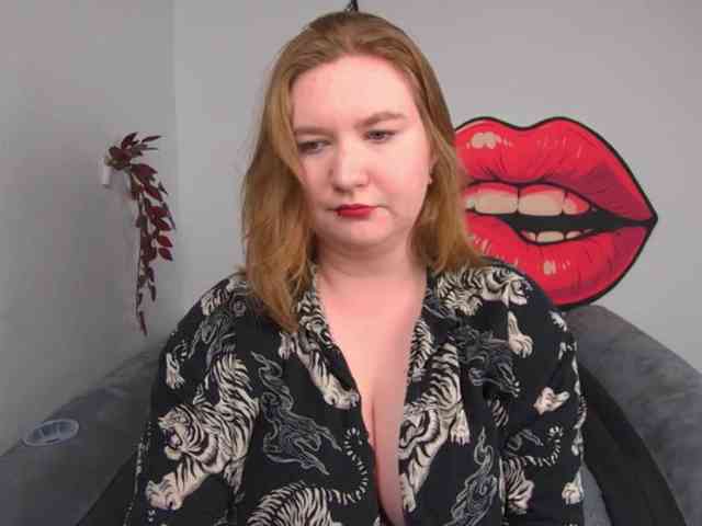 NikkiWild webcam