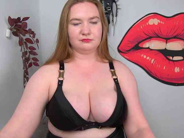 NikkiWild webcam
