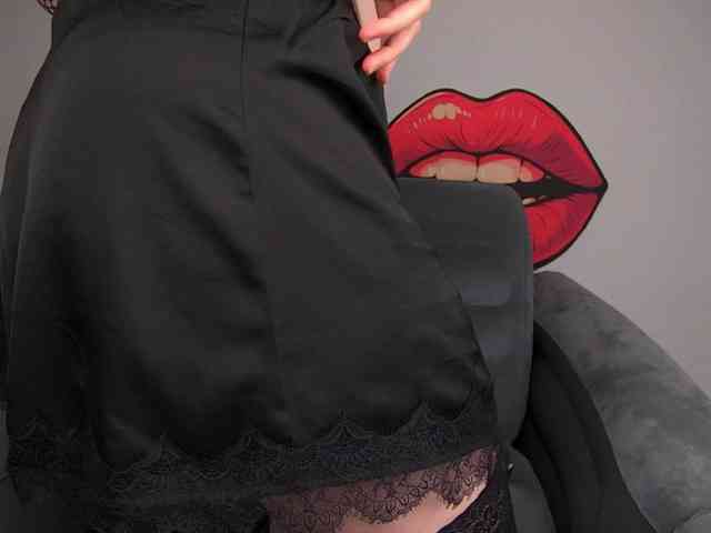 NikkiWild webcam