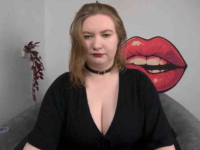 NikkiWild webcam