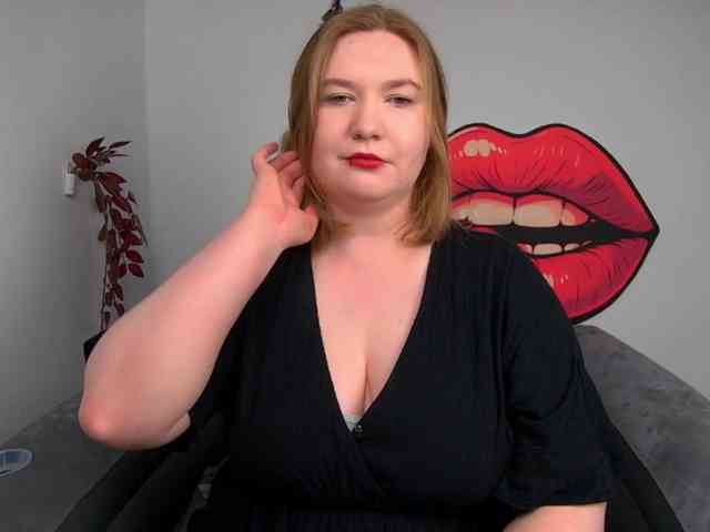 NikkiWild webcam