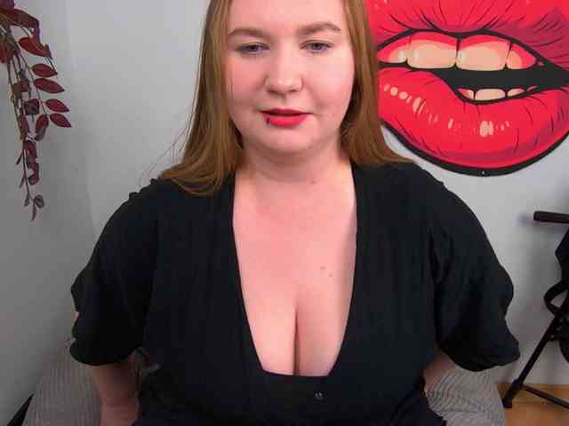 NikkiWild webcam