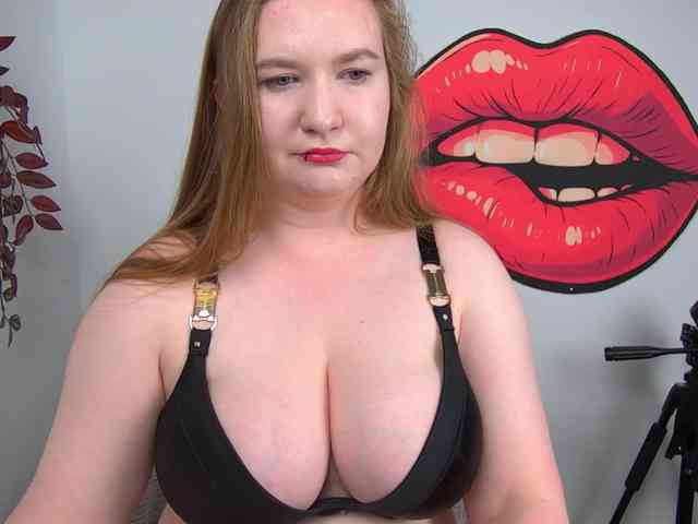 NikkiWild webcam