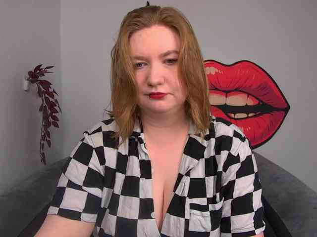 NikkiWild webcam