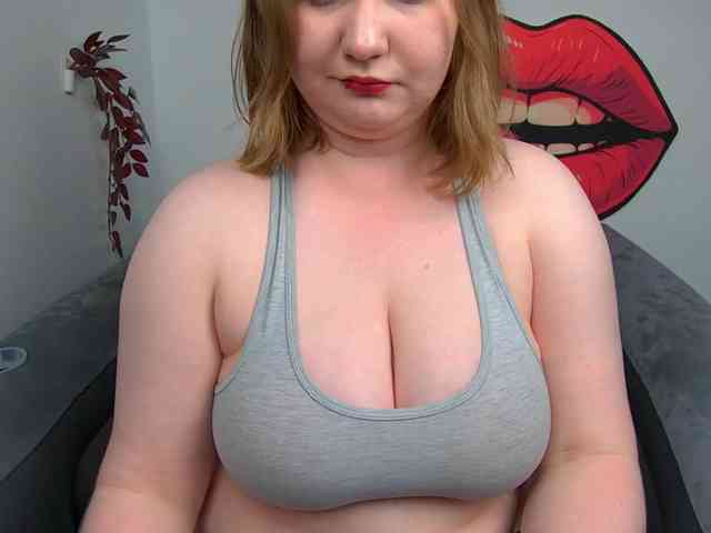 NikkiWild webcam