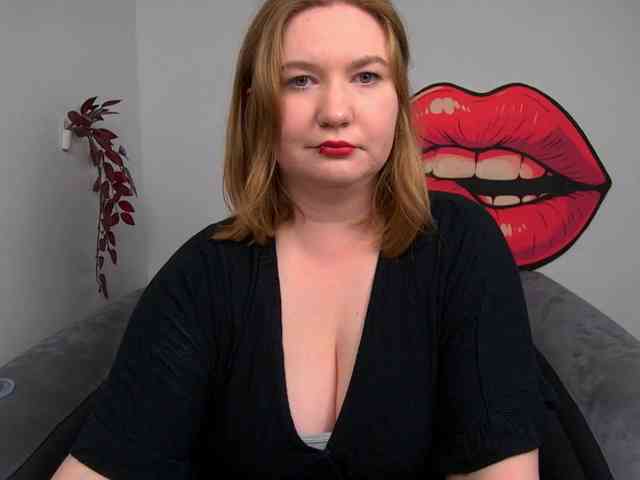 NikkiWild webcam