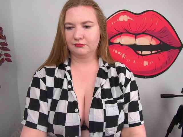 NikkiWild webcam