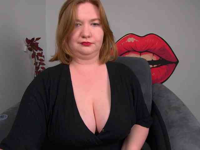 NikkiWild webcam