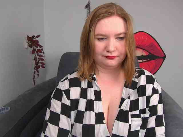 NikkiWild webcam