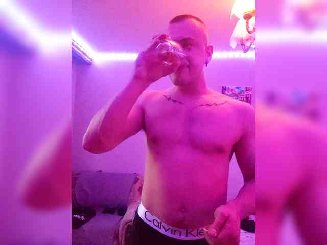 Artemis2180 Live Webcam on BongaCams