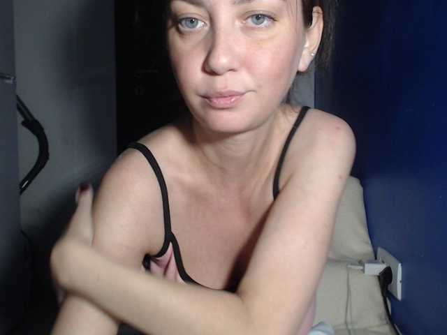 petitedanielle live webcam show