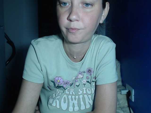 petitedanielle webcam bongacams model stream image