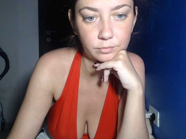 petitedanielle live cam on BongaCams