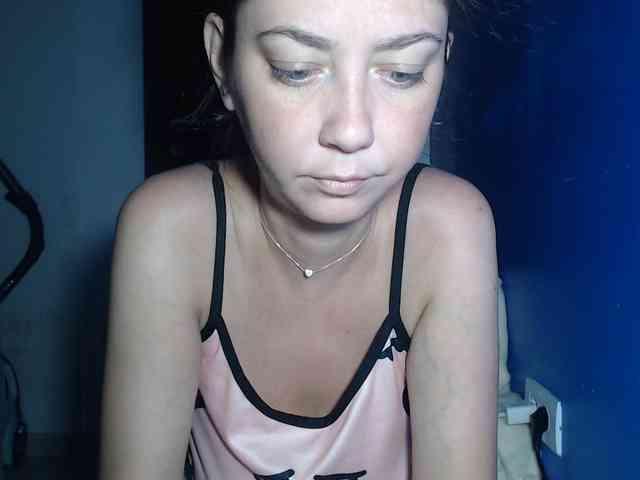 petitedanielle webcam