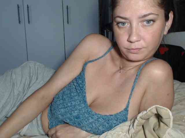 petitedanielle webcam
